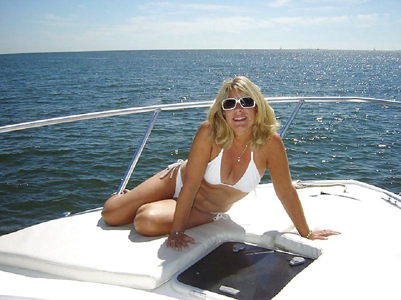 12P Slut Wives at Sea