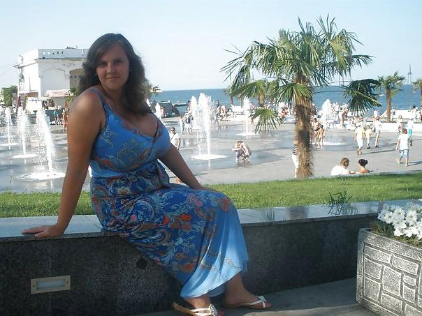 21P Busty Russian Woman 1639