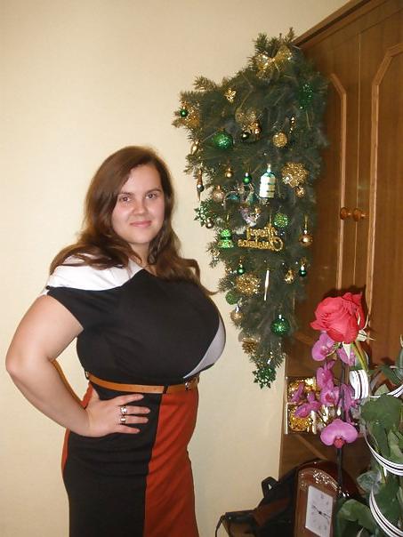 21P Busty Russian Woman 1639