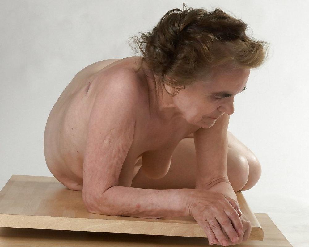 25P Mature Beauty - Vera