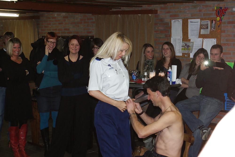 10P Striptease for a guy from belgium