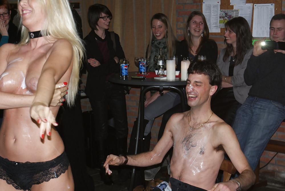 10P Striptease for a guy from belgium