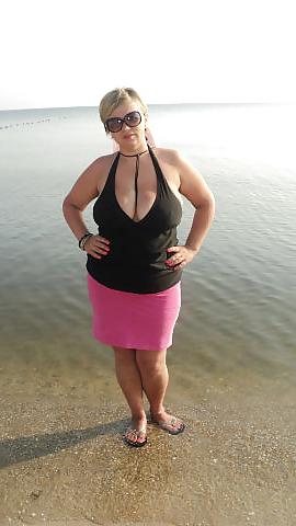 14P Busty Russian Woman 1688