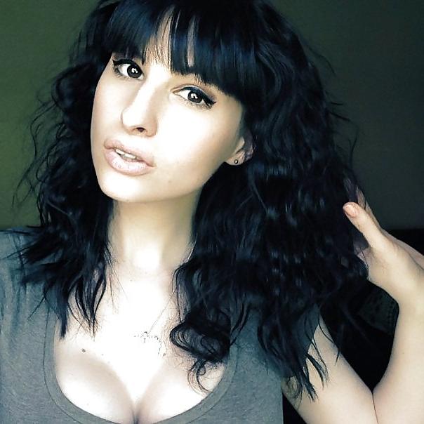 25P TS Bailey Jay, she gives me a hard-on!