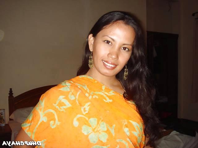 8P Desi married women