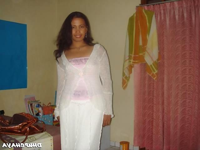 8P Desi married women