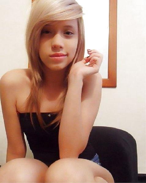 16P Self shot t-girls