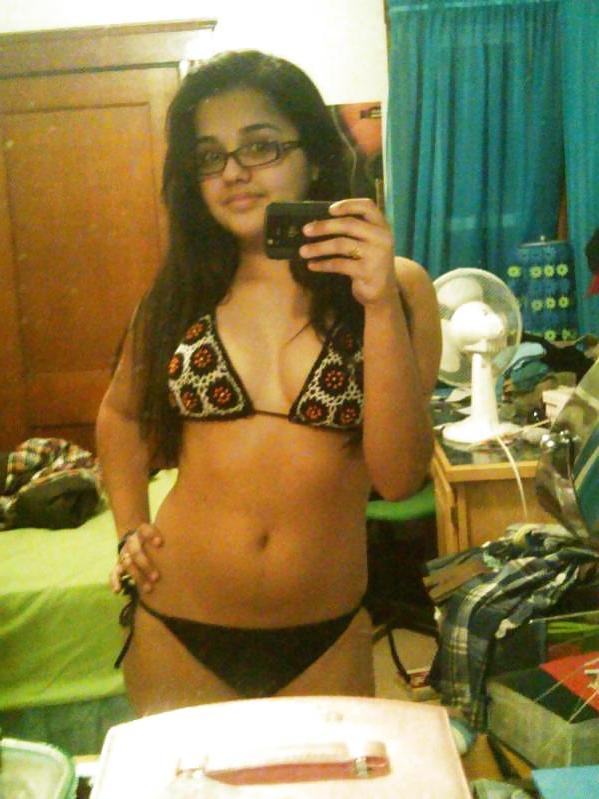 18P Desi Indian Girls SelfShot Hot Pics - Part 10