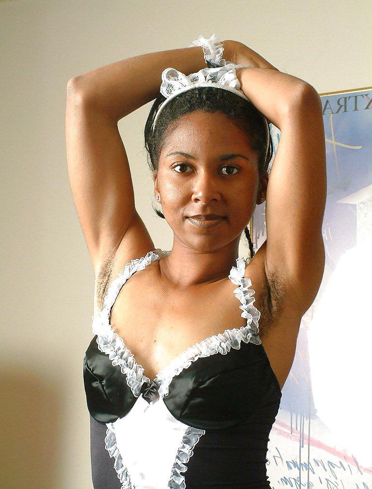 25P Venus, ebony beauty with hairy armpits