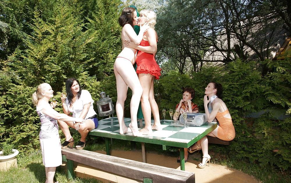 16P Lesbian Partysluts 