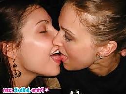25P Girls making out and kissing