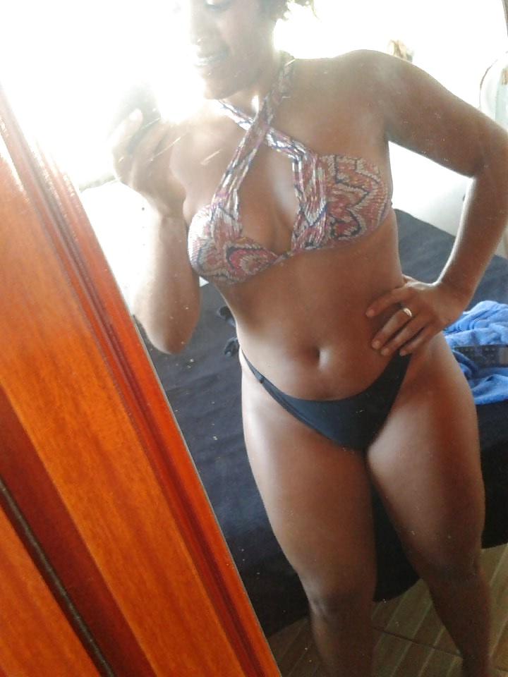 9P Cute girls beach