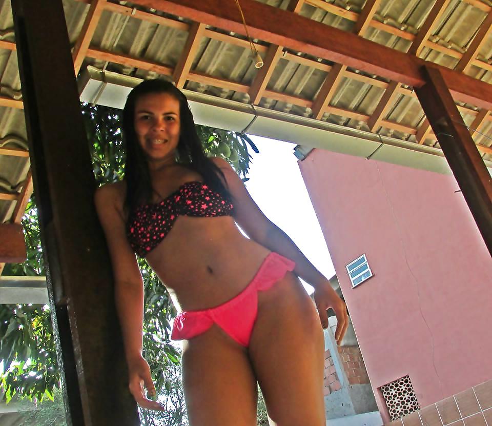 9P Cute girls beach