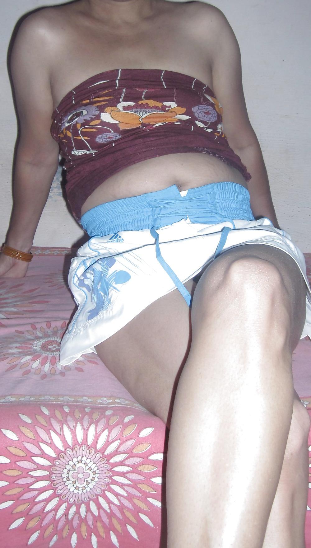 25P DESI UPSKIRT PART 2