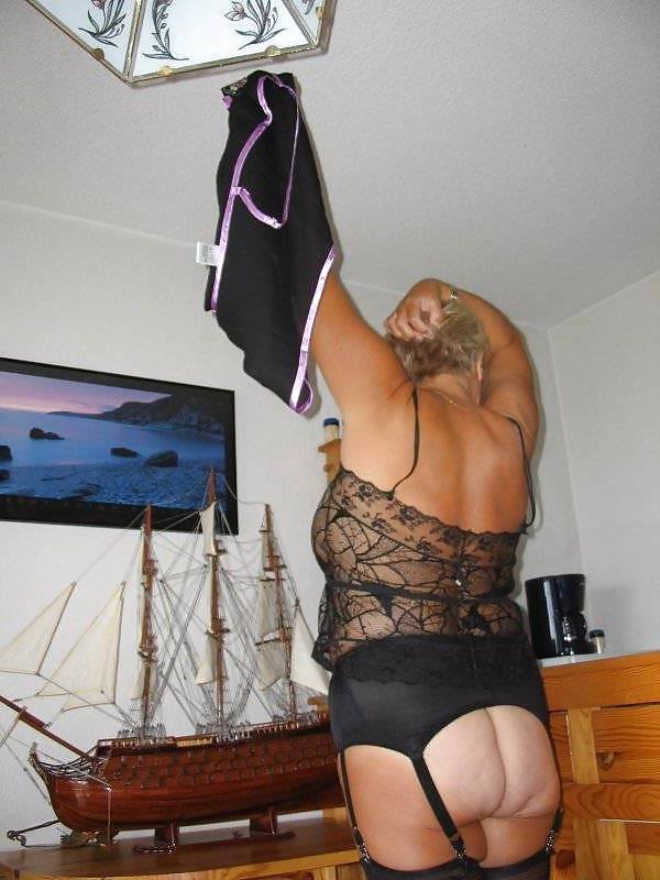 25P Mature Beauty - Annick 50