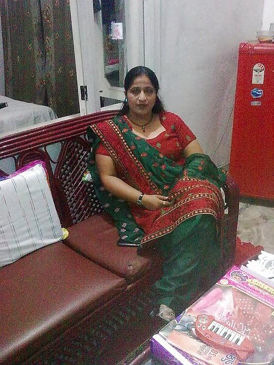 13P Desi aunty