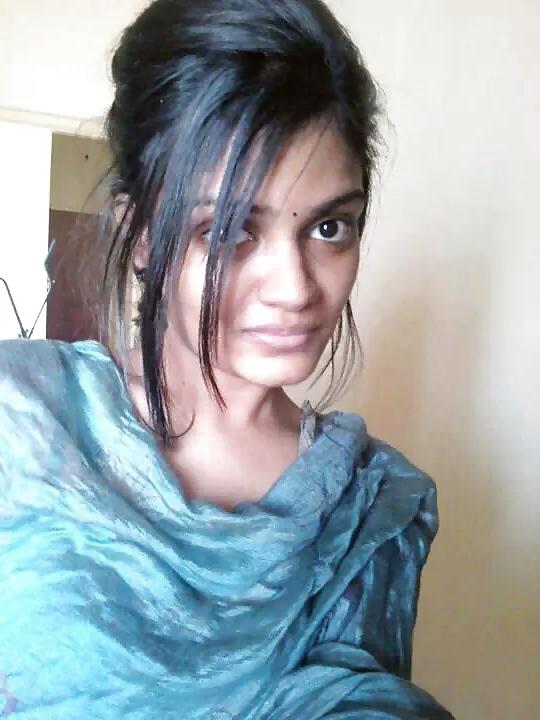 25P Desi Nude and Non Nude 2