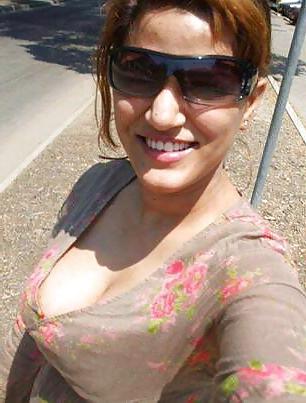 25P Desi Nude and Non Nude 2
