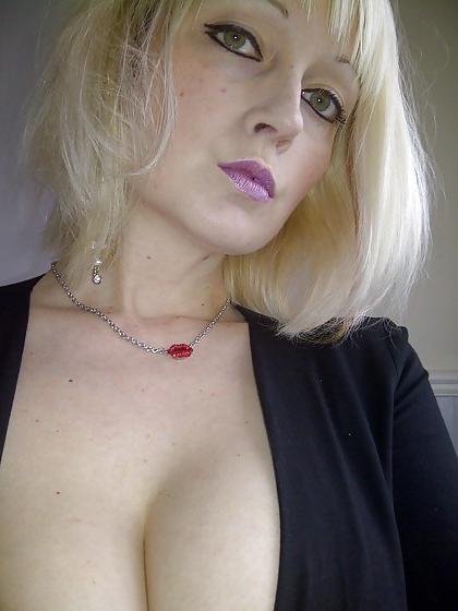 25P Self Shot Matures love to show