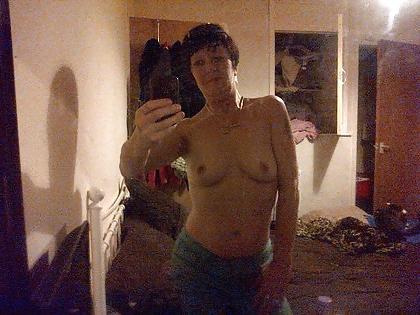 25P Self Shot Matures love to show