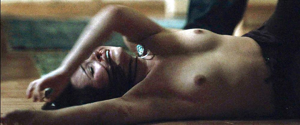 17P Danielle Harris nekkid in Rob Zombie's Halloween! 