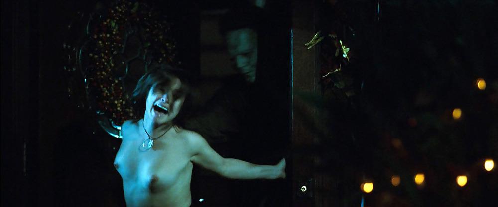 17P Danielle Harris nekkid in Rob Zombie's Halloween! 