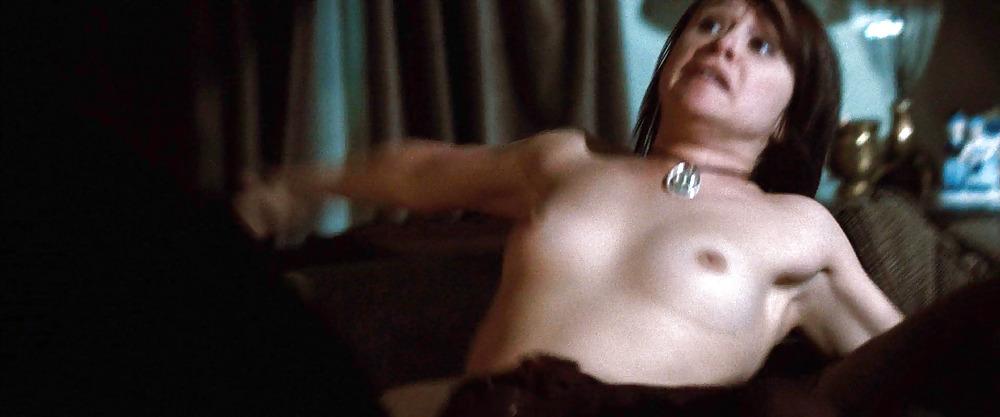 17P Danielle Harris nekkid in Rob Zombie's Halloween! 