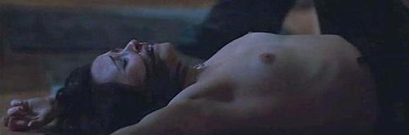 17P Danielle Harris nekkid in Rob Zombie's Halloween! 