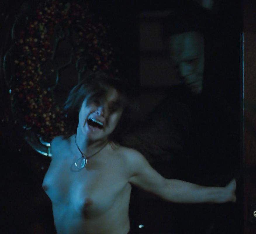 17P Danielle Harris nekkid in Rob Zombie's Halloween! 