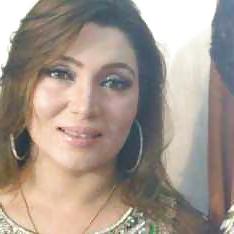 25P Desi milf khshbo