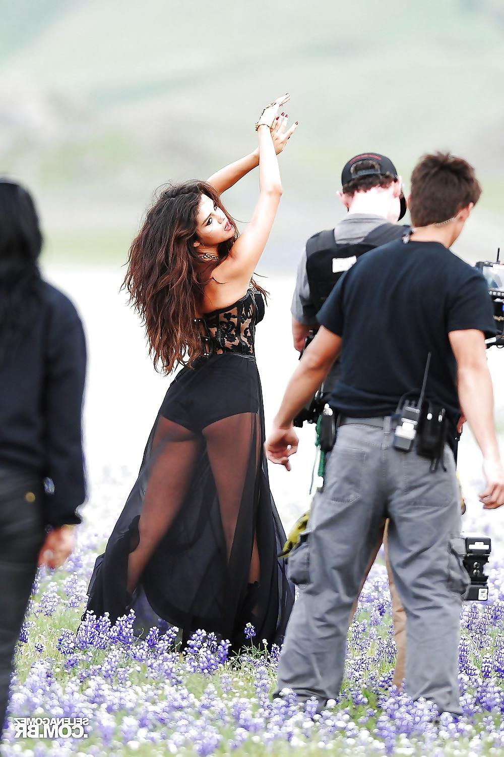 25P Selena Gomez - perfect Ass compilation