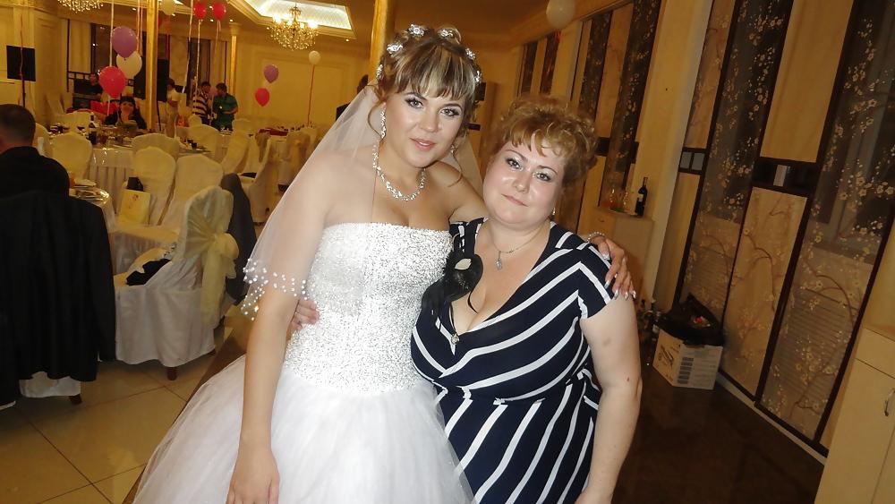18P Busty Russian Woman 1587
