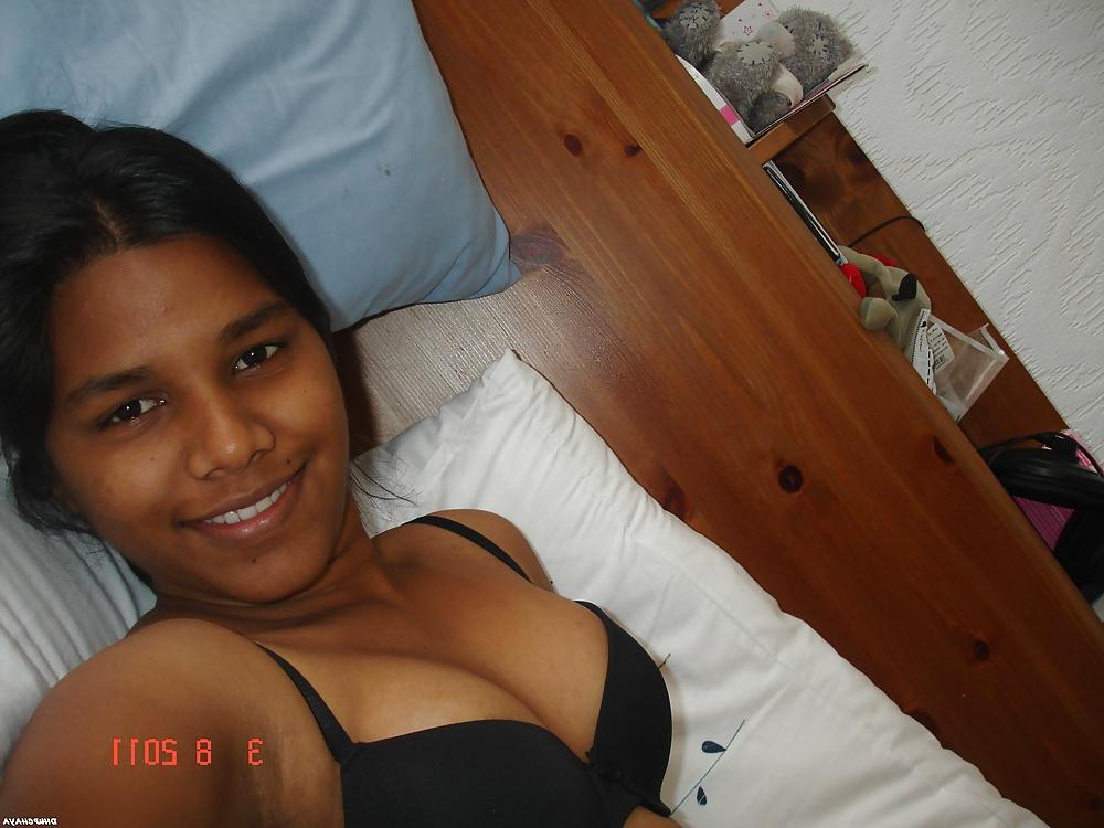 14P Desi Wet Pussy