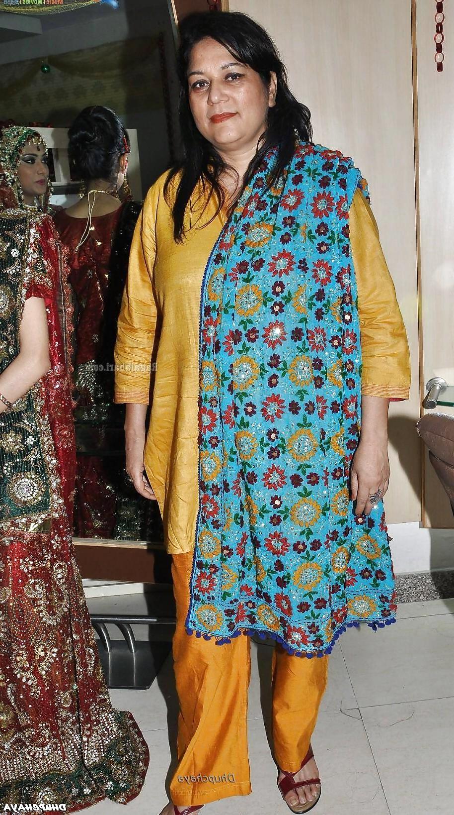 7P Desi Aunties 