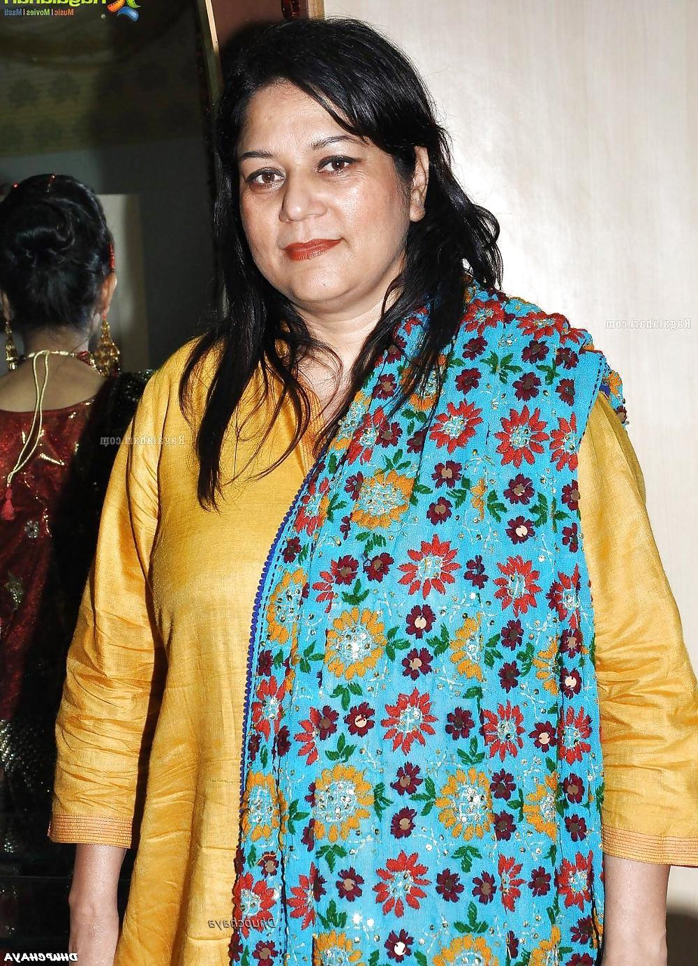 7P Desi Aunties 