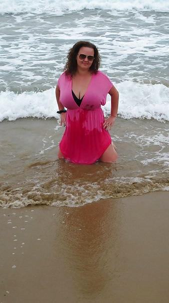 20P Busty Russian Woman 1580