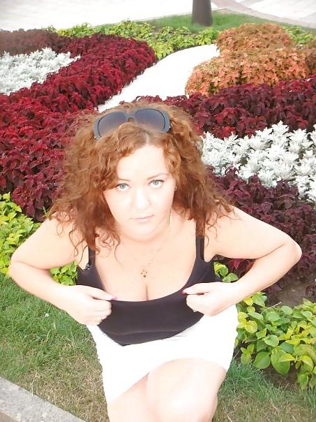 20P Busty Russian Woman 1580