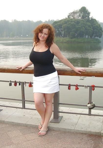 20P Busty Russian Woman 1580