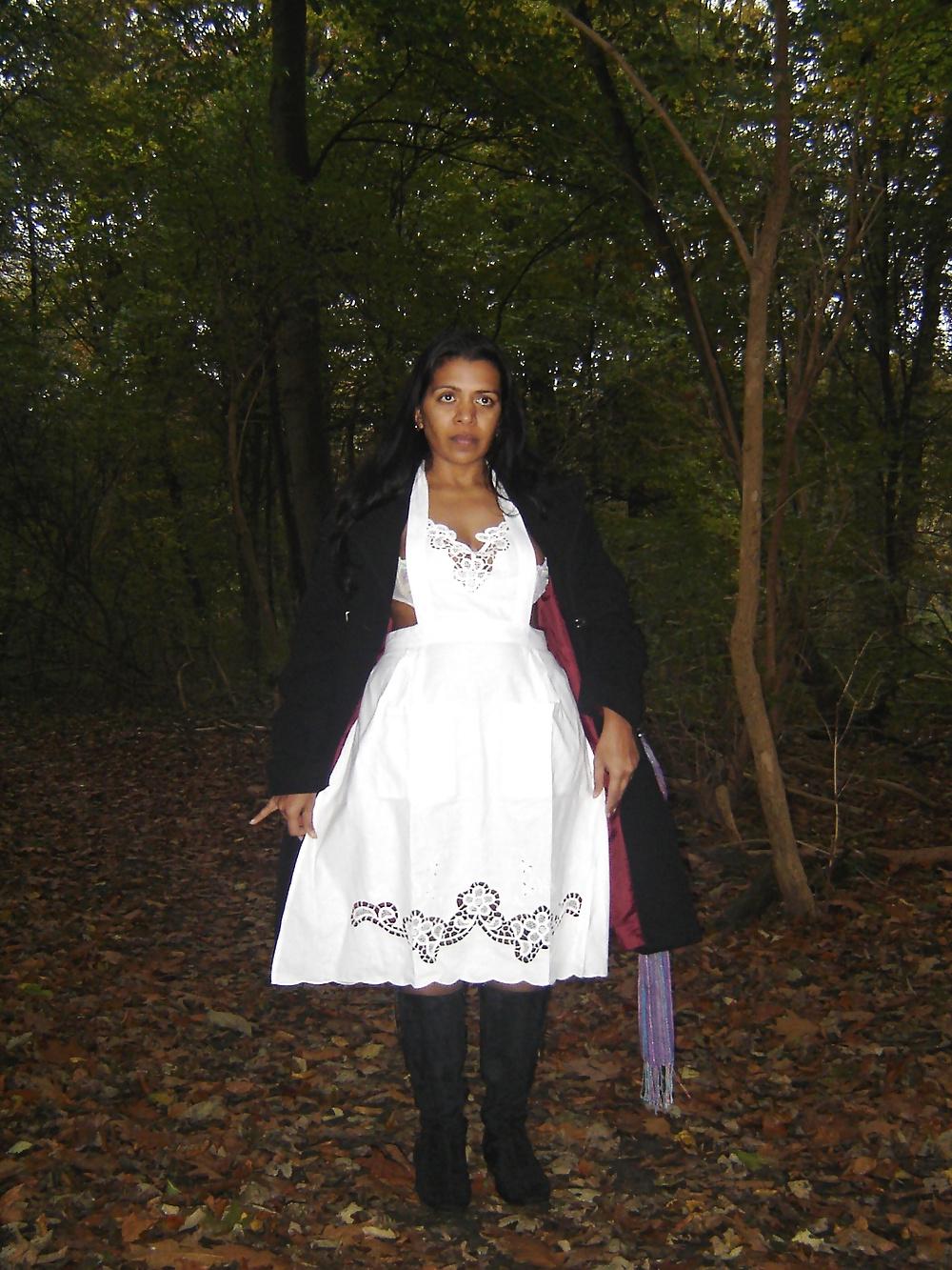 15P Desi Indian Milf Loves Exposing Herself Outdoors 3