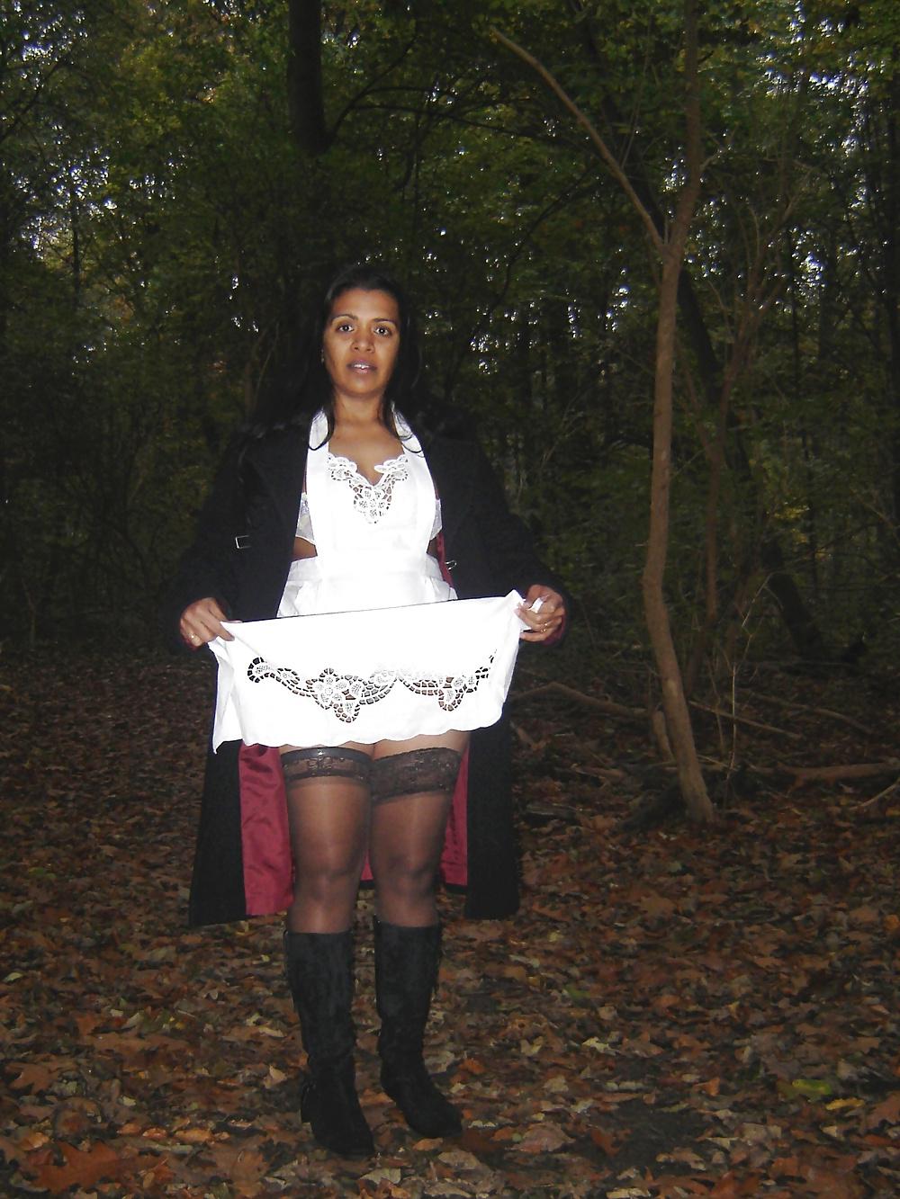 15P Desi Indian Milf Loves Exposing Herself Outdoors 3