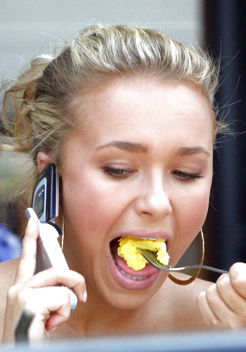 25P Celebs Eating Food 2