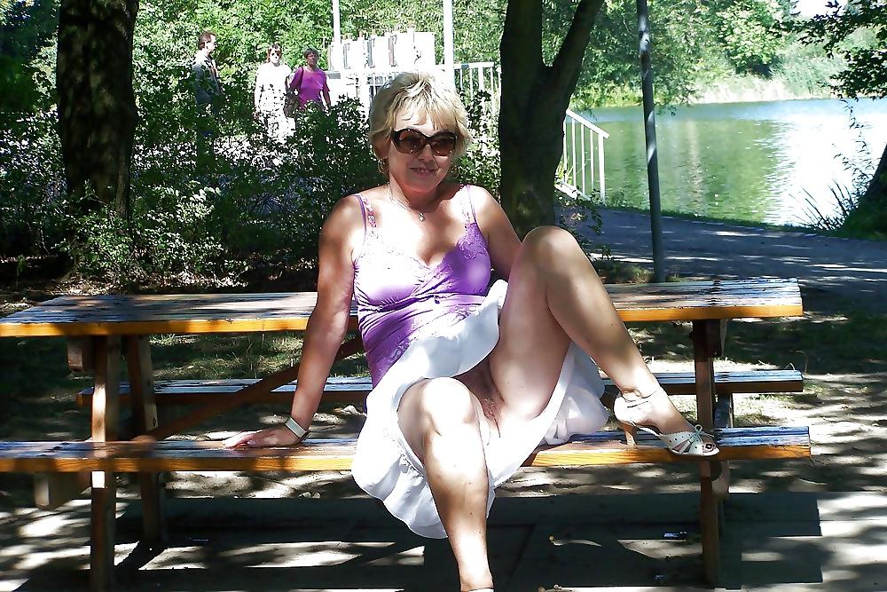25P Mature Upskirt - 16