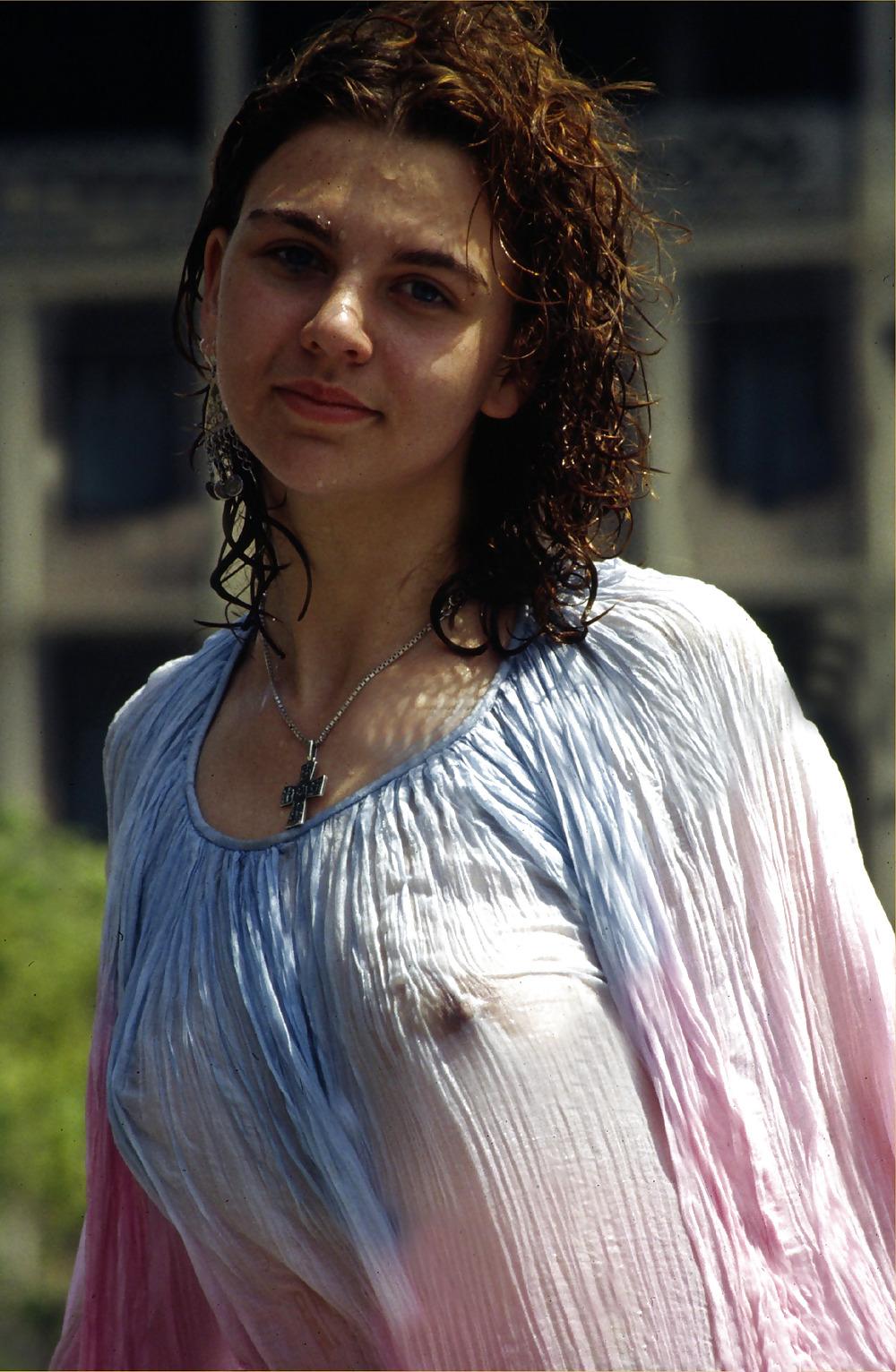 16P Downblouse 9