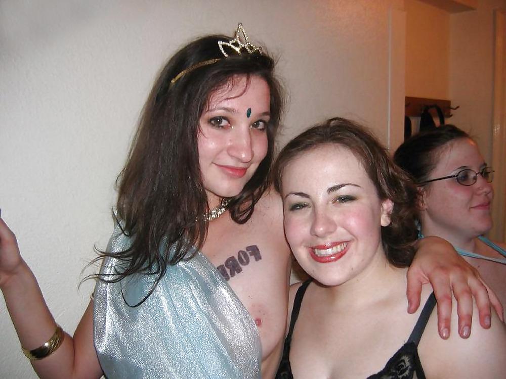 16P Downblouse 9