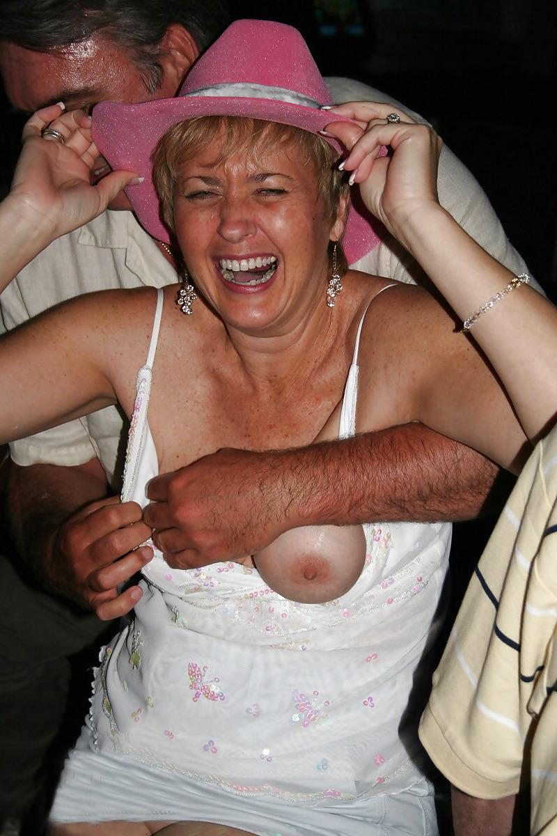 16P Downblouse 9