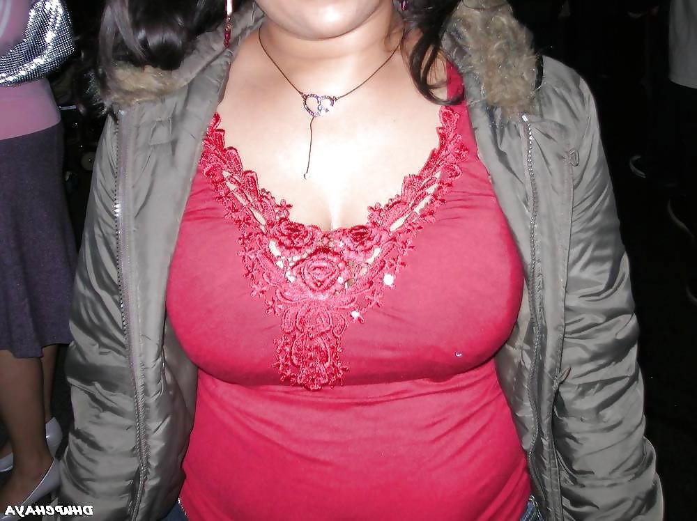 21P HOT DESI CHUBBY GIRL LOVE TO SHOW 