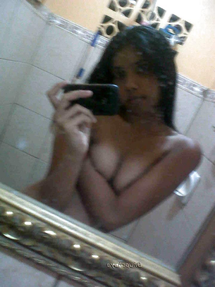 25P Desi Beautiful Bhabi Rasmi self  nu-de