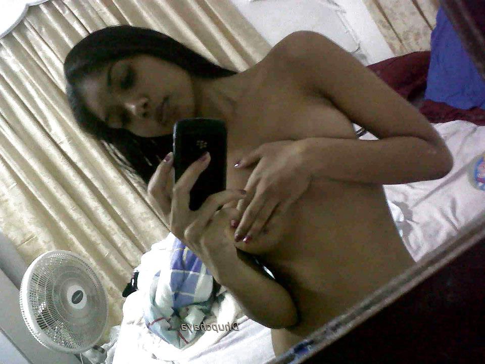 25P Desi Beautiful Bhabi Rasmi self  nu-de