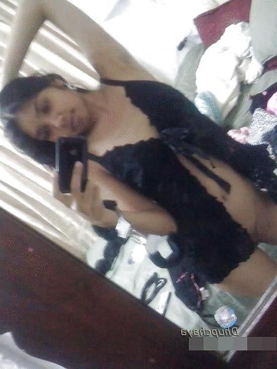 25P Desi Beautiful Bhabi Rasmi self  nu-de
