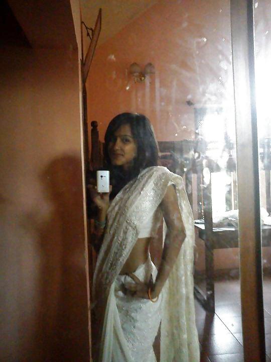 25P Desi galz in saree
